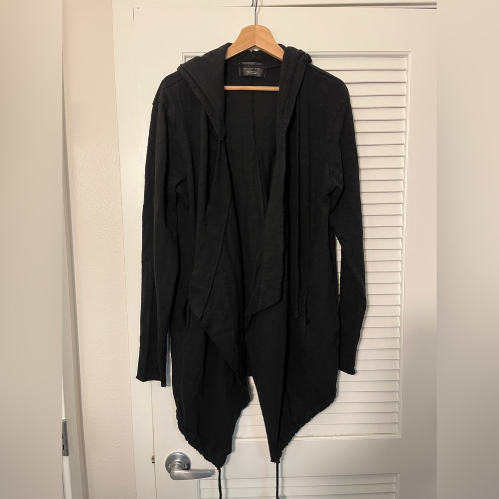 Zara Men’s Large Size Sweater
